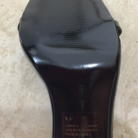 Cape Robbins Dakine Slingback Studded Heels Black Size 6.5 - Picture 10 of 11